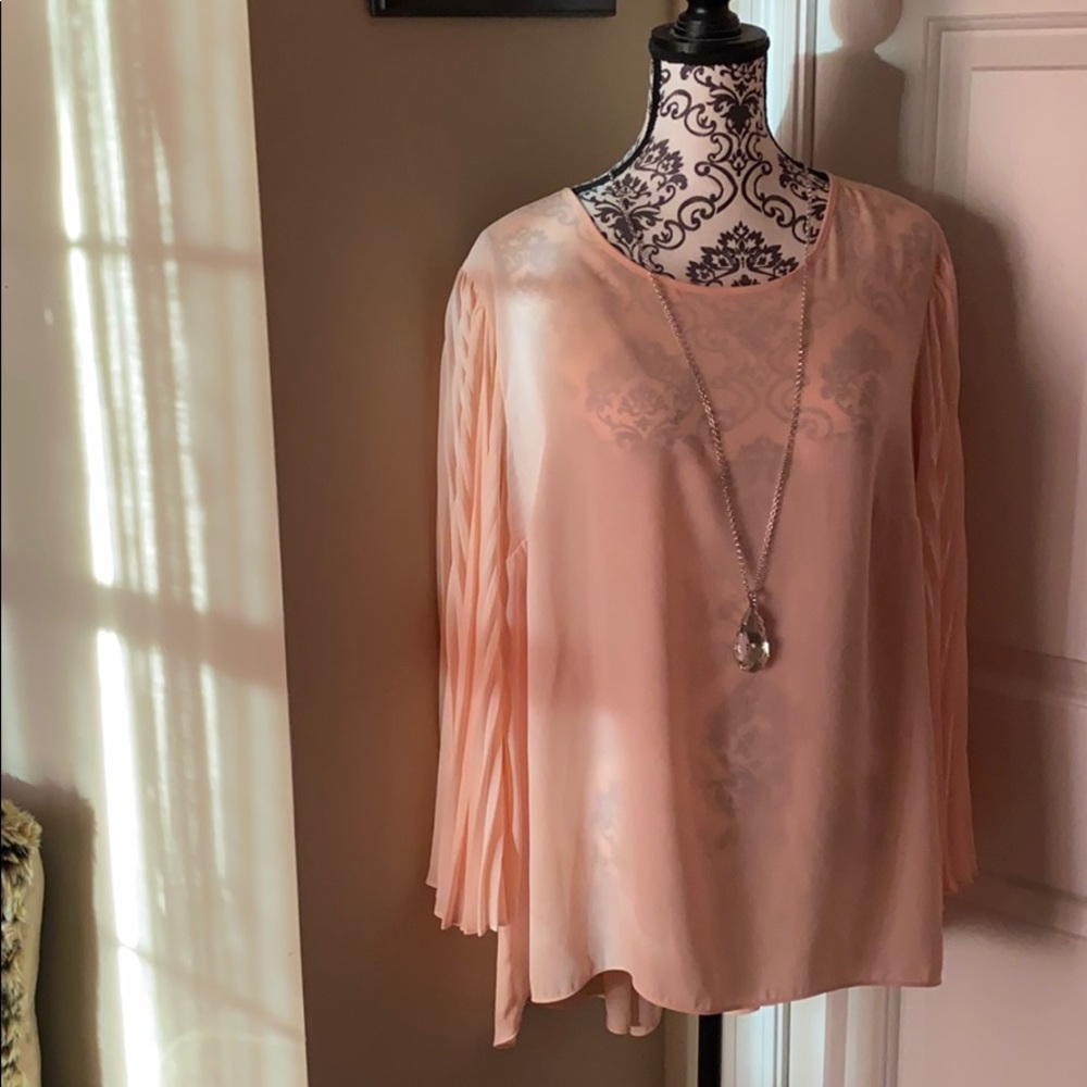 Beautiful, pastel Blouse